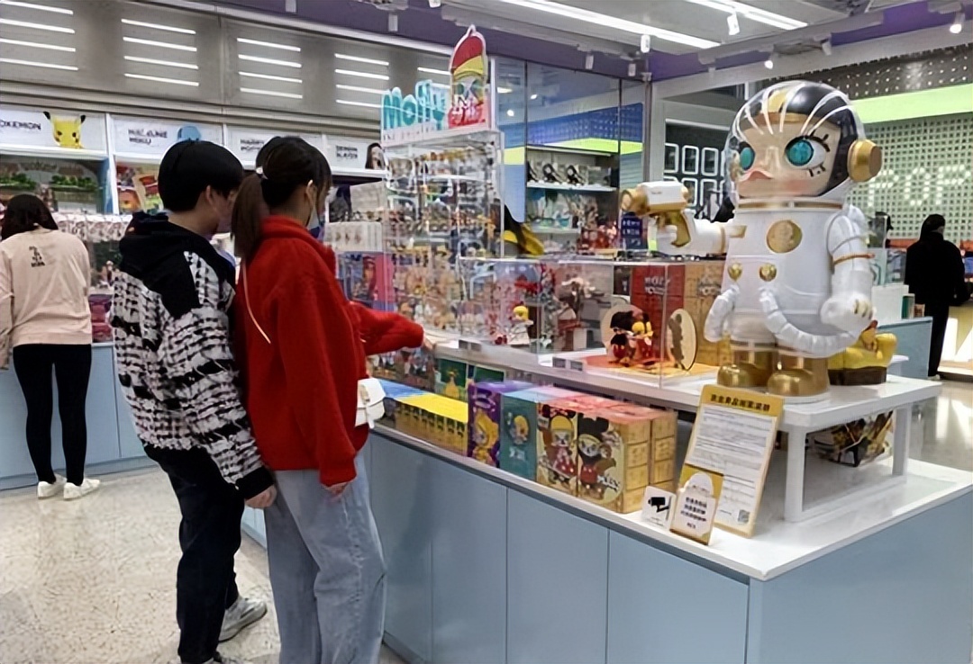 走进文具店被琳琅满目的商品吸引,盘点那些便宜又好用的文具笔袋