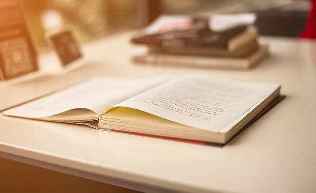 自我介绍三分钟范文英语,五年级英语自我介绍范文