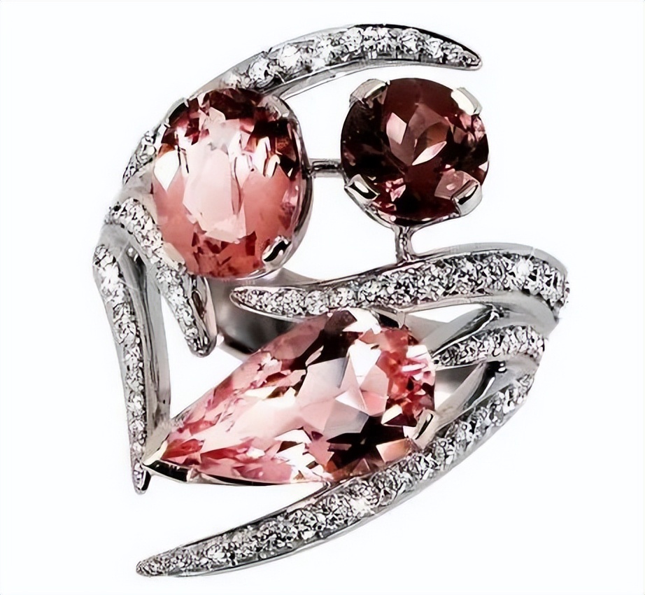 只知道王者祖母绿？它的整个家族都是“贵圈新宠”