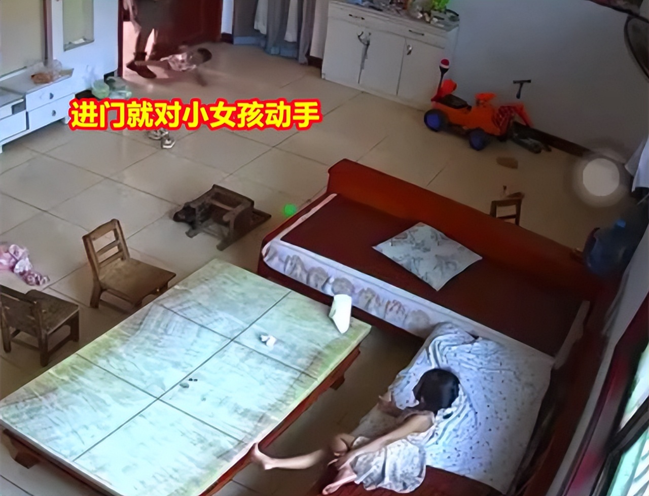 老人持斧追砍两女童被抓后续,老人持斧追砍两女童被捕