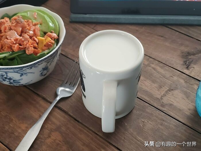 偶然记录的33个瞬间，初看很困惑，看懂后又觉得很妙