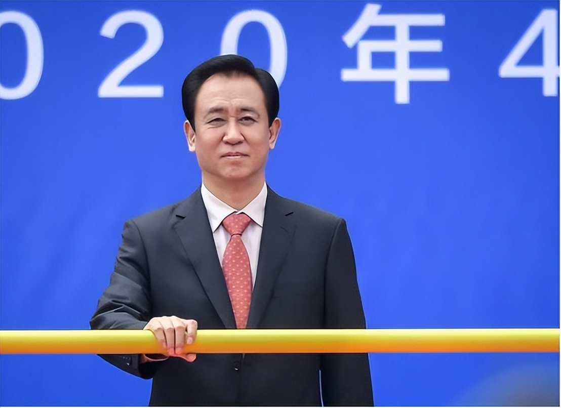 许家印砸百亿做冰泉被20亿贱卖，钟睒睒：我从未把恒大当作对手