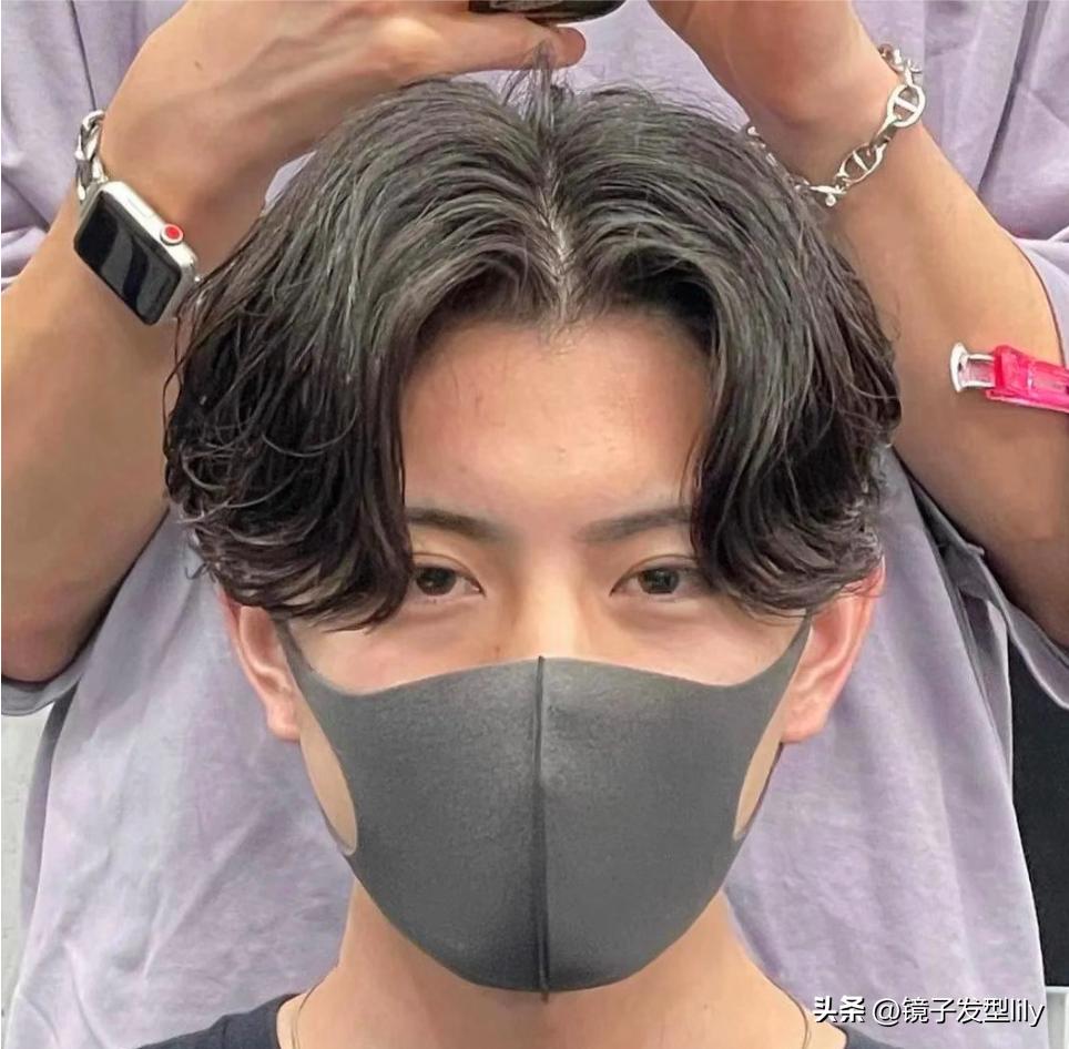 男款发型2020流行发型烫发,最新款烫头发型推荐男士