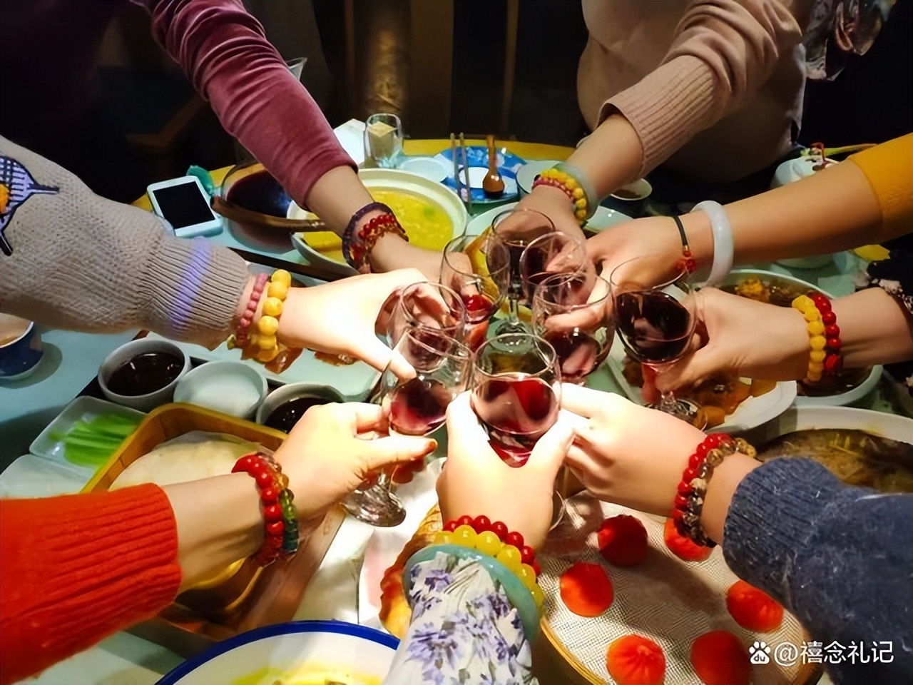 从朝九晚五的“打工人”到成功创业者，是什么让她有了惊人改变