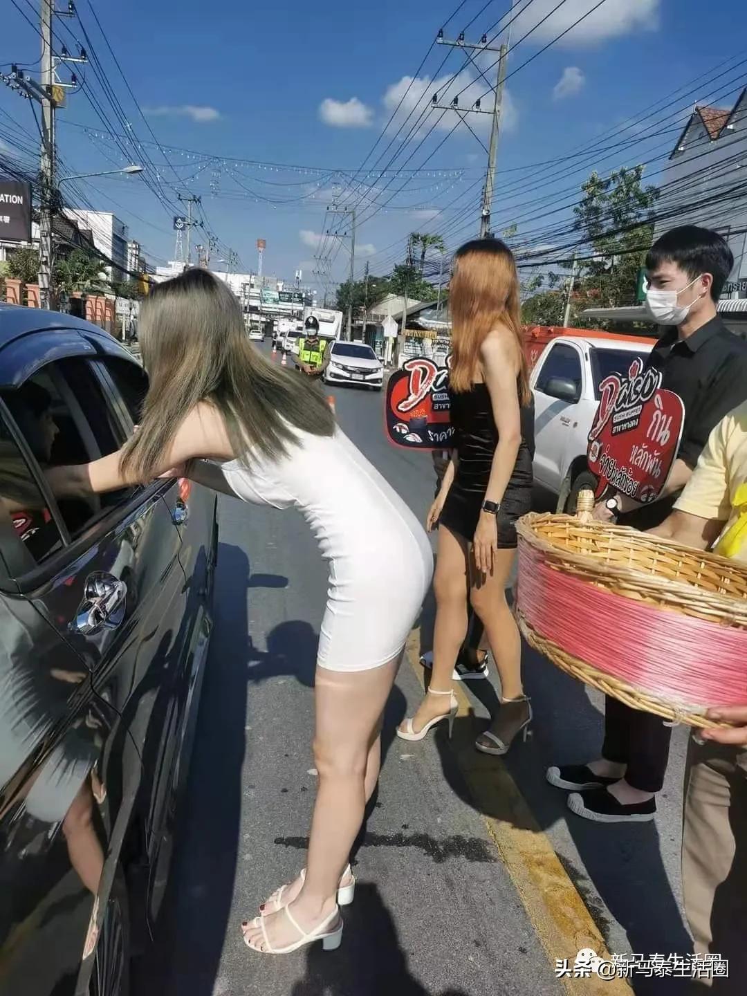 18岁小伙爱上58岁女人的抖音,泰国小伙爱上异域美女