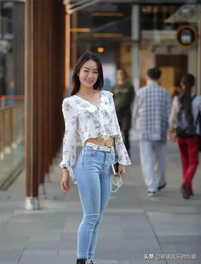 雪纺衫搭配牛仔裤穿搭图片,雪纺衫上衣搭配阔腿牛仔裤