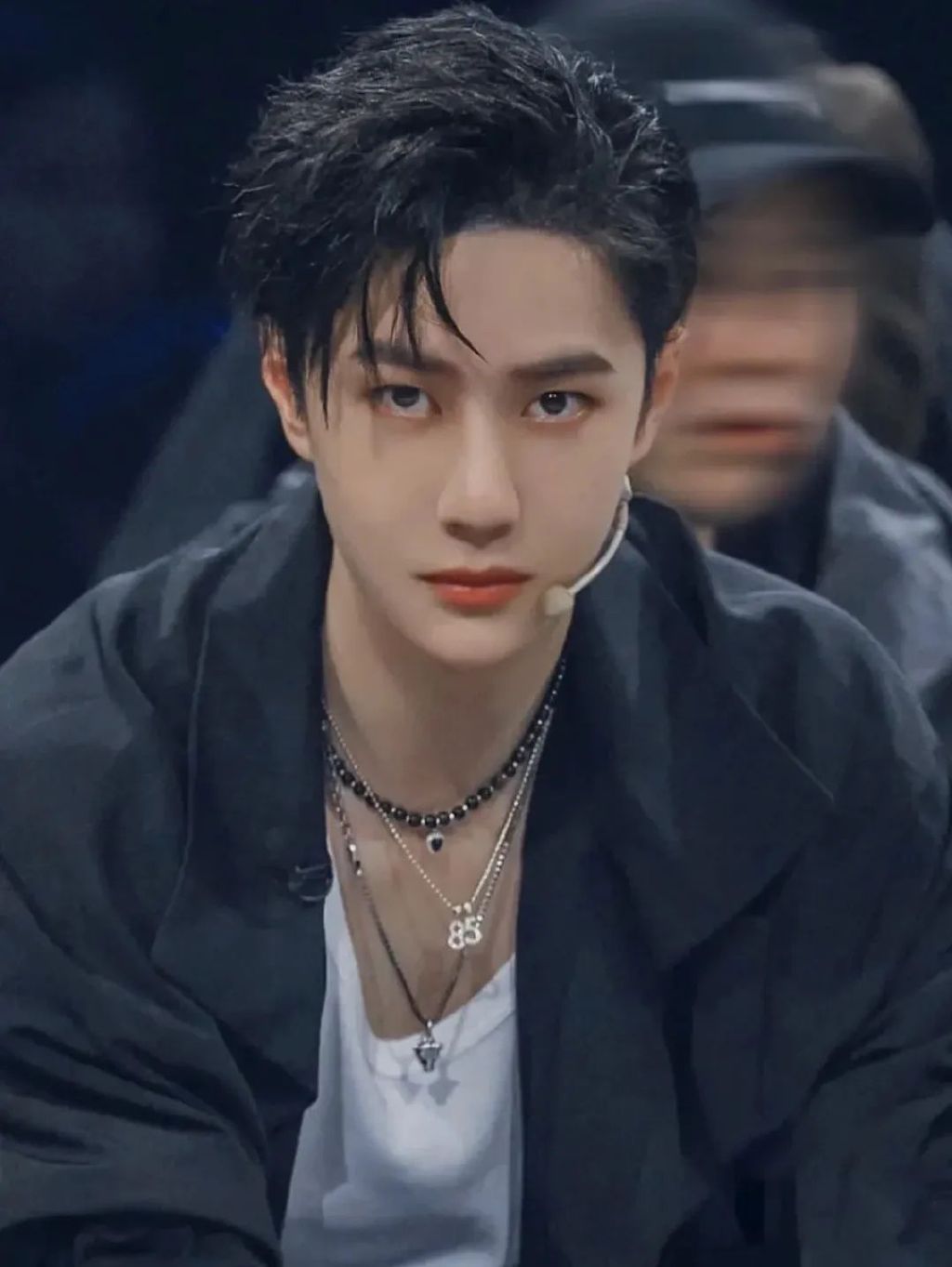 男士头发稀少适合剪什么发型,35到40岁的男士发型怎么剪