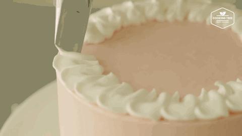 无需烤箱的入门级蛋糕,特别简单的爆浆蛋糕不用烤箱