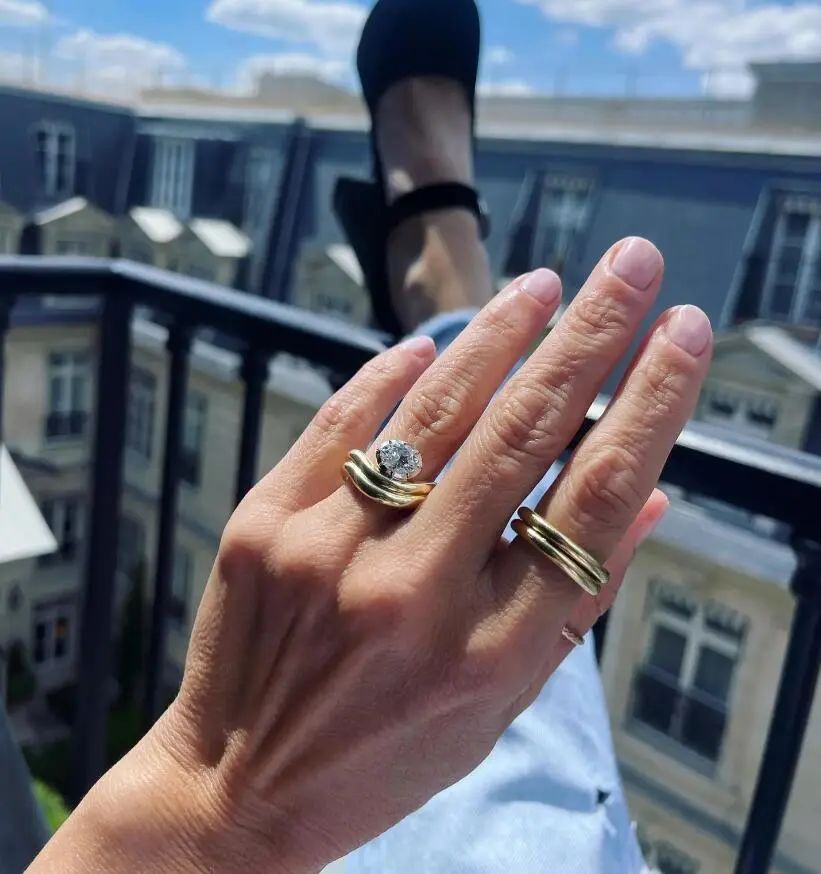 羡慕英王室“传家宝”数不胜数？学会这几招，你的珠宝盒也能常戴常新