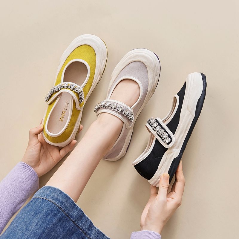 早秋想要穿出魅力和高颜值，水钻魔术贴玛丽珍一招拿下