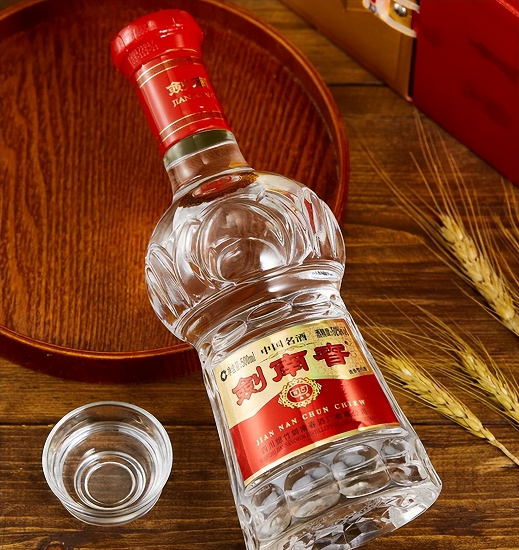 水晶剑南春52度价格430元贵不贵 (水晶剑南春酒值得收藏吗)