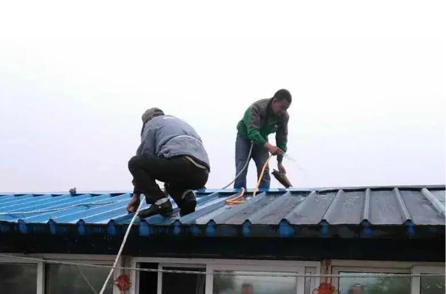 农村瓦房为什么不能换彩钢瓦,彩钢瓦棚和彩钢瓦房拆迁一样吗