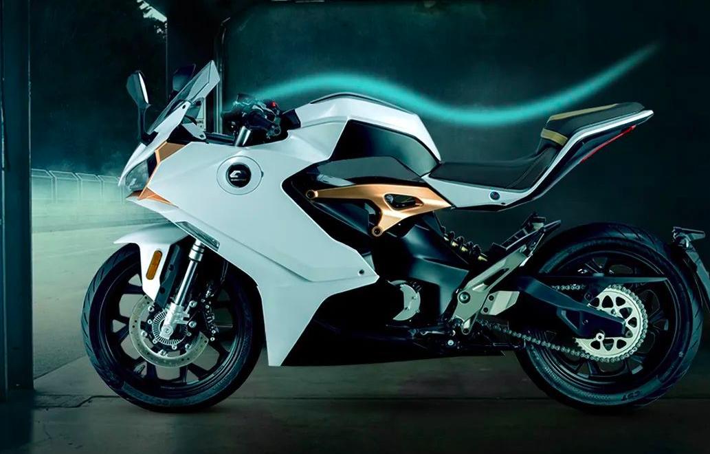 钱江推出高速电摩OAO,搭载17寸轮毂,最大续航200km,极速105码