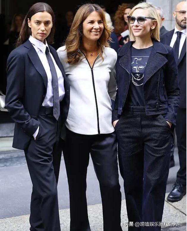 37岁伊莲娜吊打卡戴珊家金小妹，肩抗狮子头好轻松，自己赚钱真爽