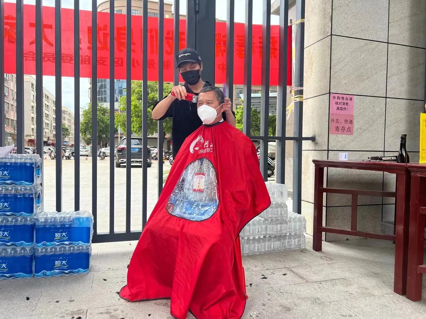 刘惜君迎接清晨第一道曙光,迎接清晨第一道曙光是什么歌