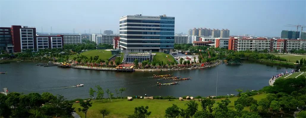 华东理工大学2022届就业质量报告，研究生留沪就业人数明显增加