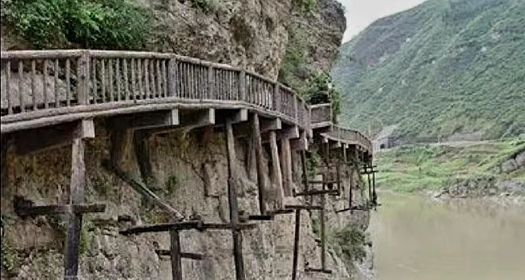 周末邀朋友小聚休闲享受周末,周末三五好友小聚喝茶品美味