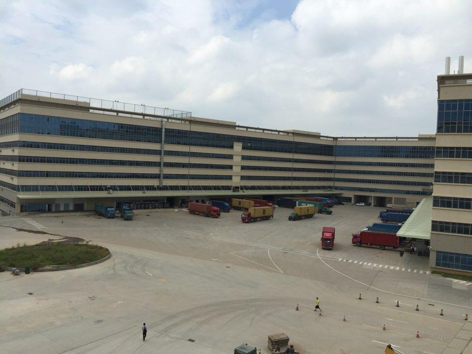 小米电视几年屏幕就坏了,屏幕摔了小米能15天换货吗