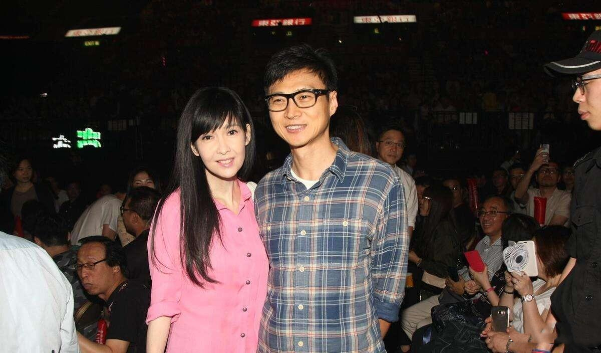 离婚又复婚，分手再结婚，出轨也还爱，这7对明星夫妻真会玩！