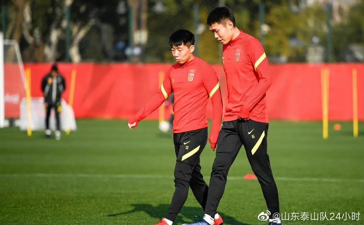 中国足球男子国家队集训名单,中国男子足球国家队射门训练日常