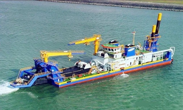 我国在南海部署了几艘航母,南海天鲸号航空母舰