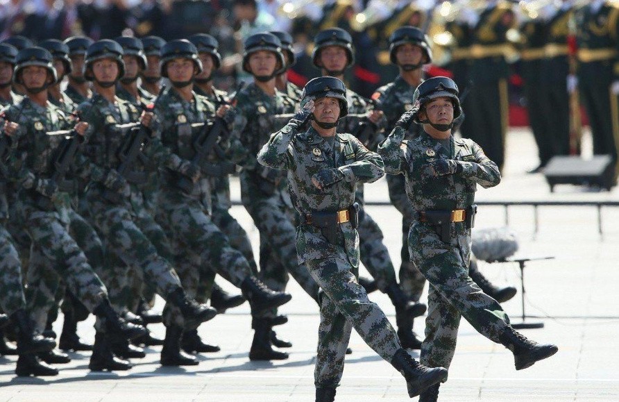 郑永年警示：中国千万别跟着美国搞这套东西，否则就会掉陷阱里