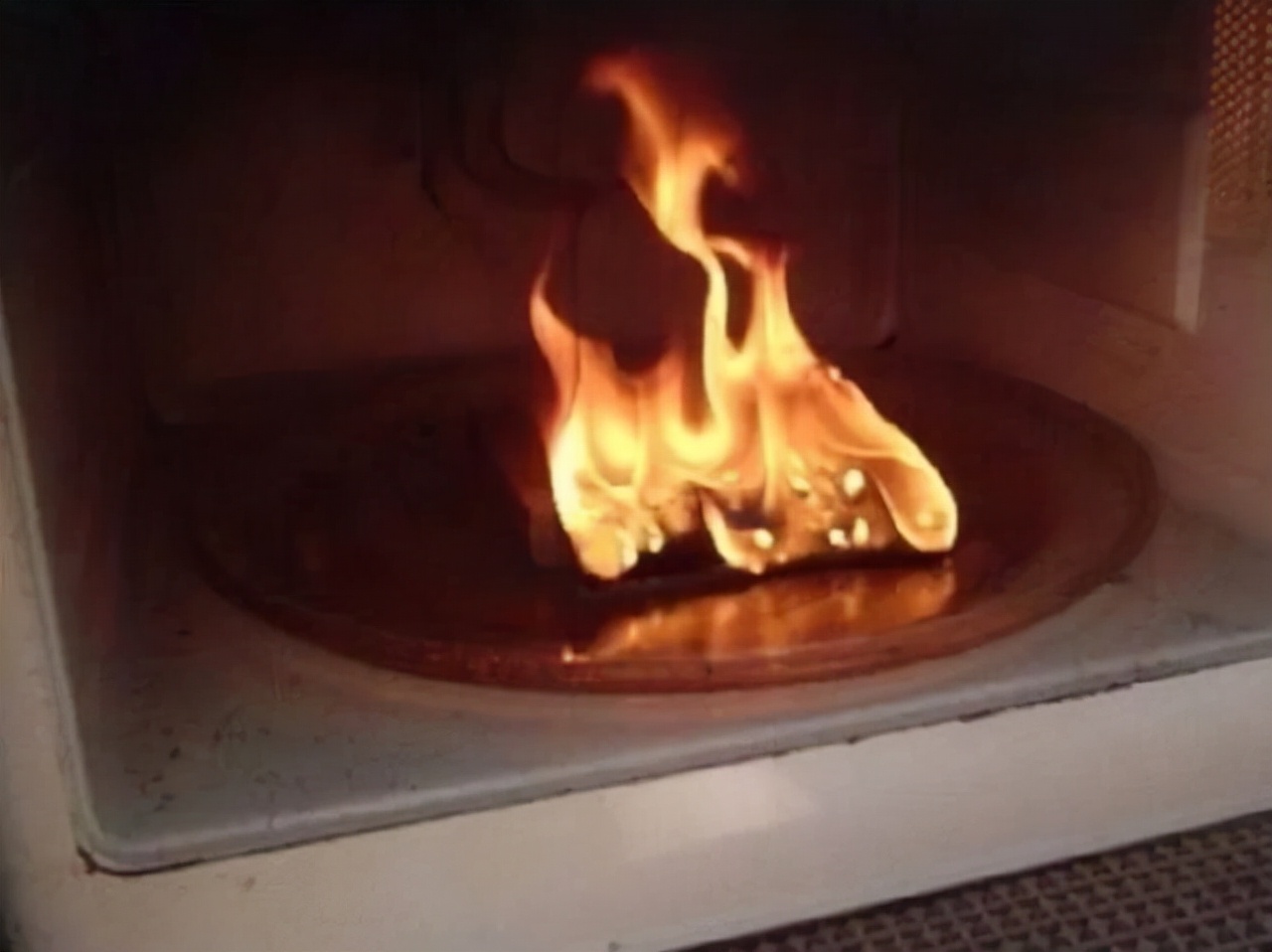 微波炉为什么淡出市场,为什么风靡一时的微波炉卖不动了