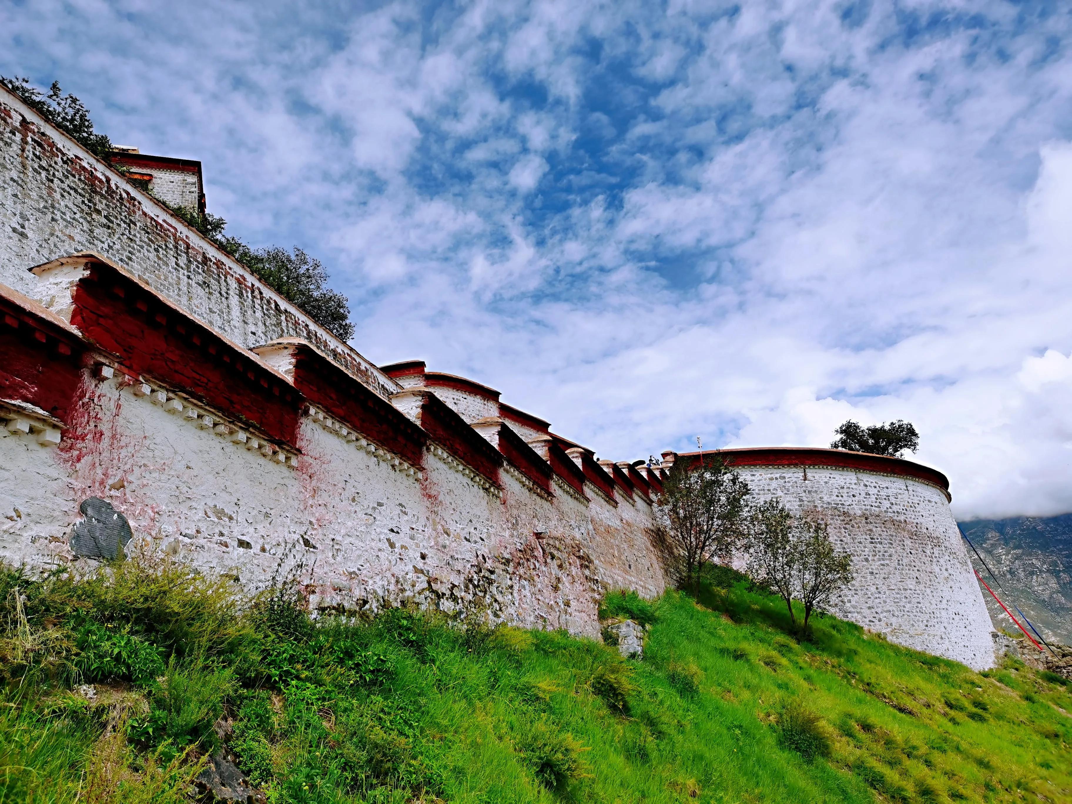 雪域圣城布达拉宫歌舞,美丽的雪域高原神奇的布达拉宫
