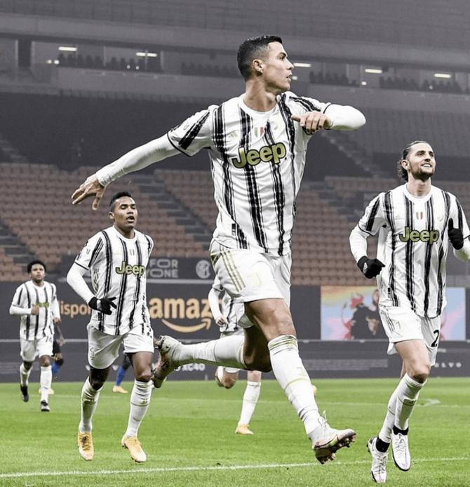 哪一年才是c罗的巅峰时期,c罗最后的巅峰留给了曼联