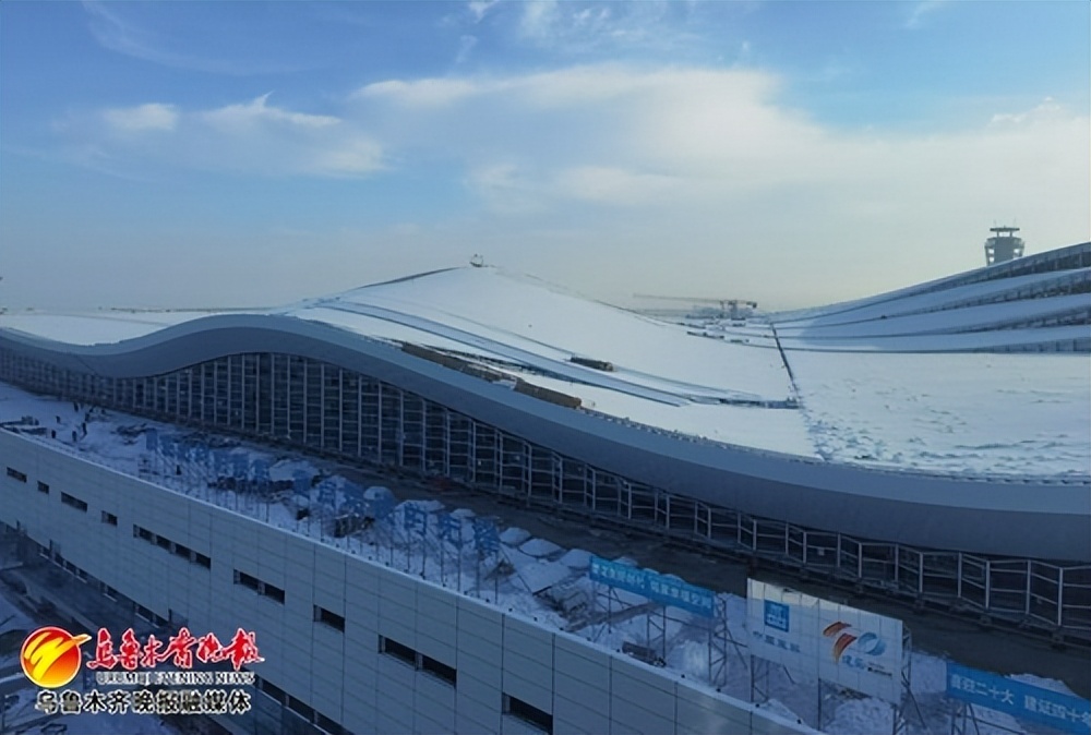 #乌鲁木齐推进一港五中心建设##乌鲁木齐搭建电商全产业生态链＃中建三局15个“一港五中心”项目陆续复工