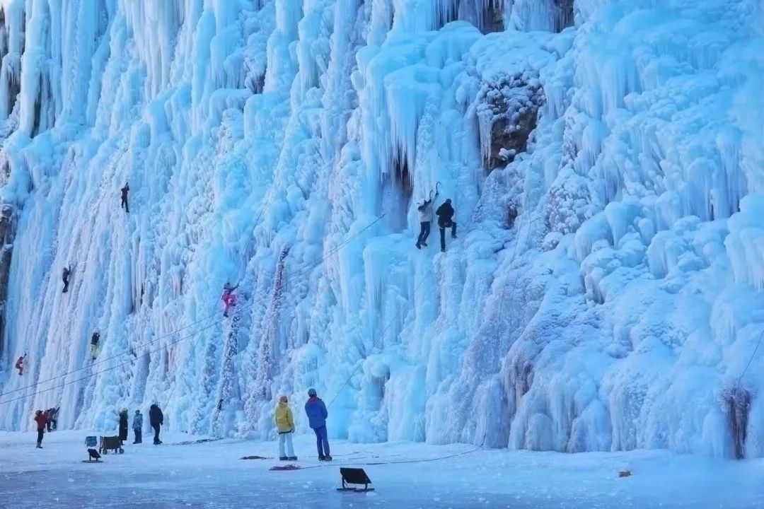 滑冰场旅游,滑冰玩雪