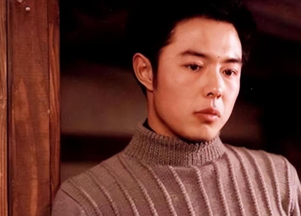 皇帝专业户张铁林近况,皇帝专业户张铁林不为人知的一面