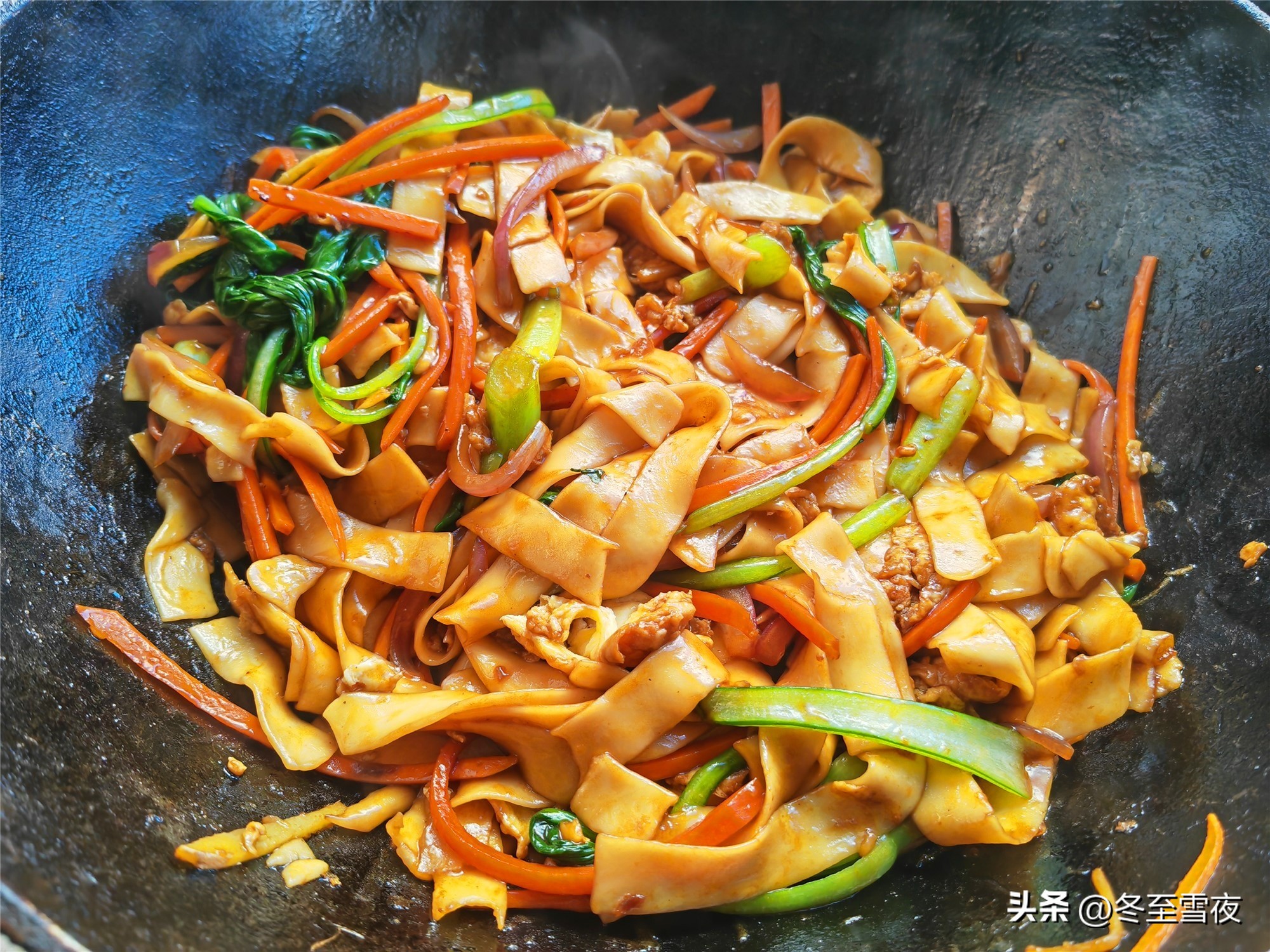 包菜炒面条最好吃的做法简单,番茄酱炒面条最好吃的做法简单