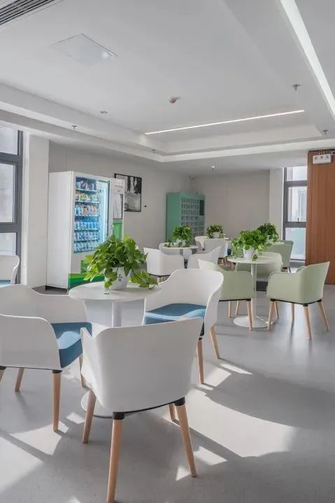 迪欧x贵州省骨科医院:温暖治愈的医疗空间新体验