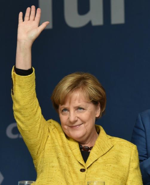 “欧洲铁娘子”默克尔：出卖恩师、害死师母，却对中国格外友好