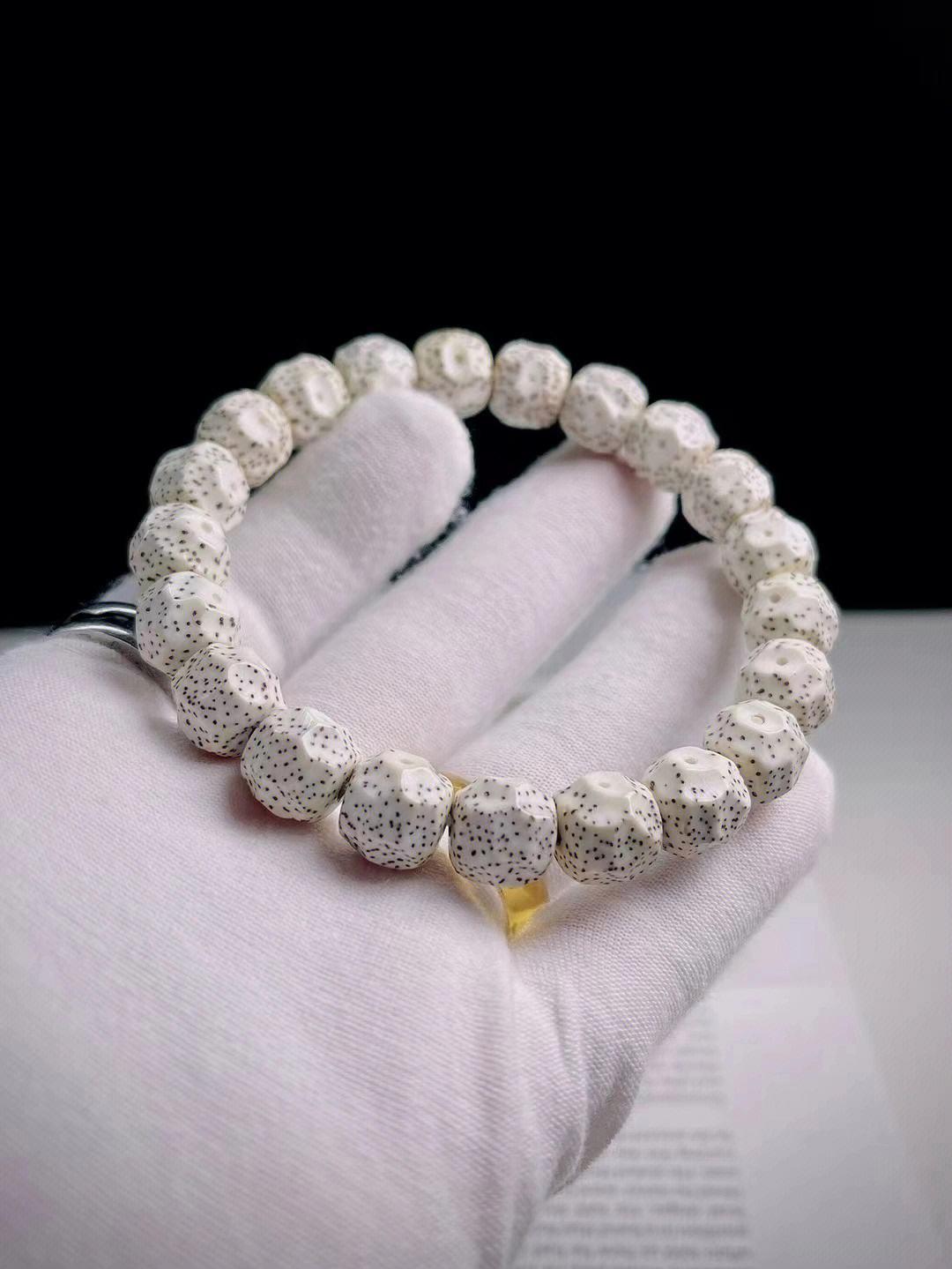 星月菩提到底什么样的好,星月菩提什么品相好