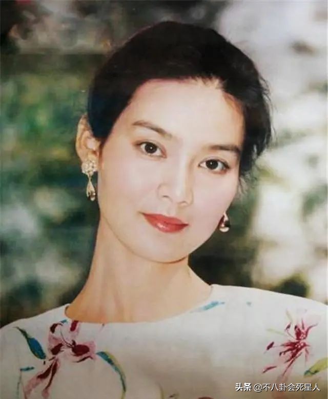 叶倩文最新演出图片,叶倩文年轻的照片和刘德华