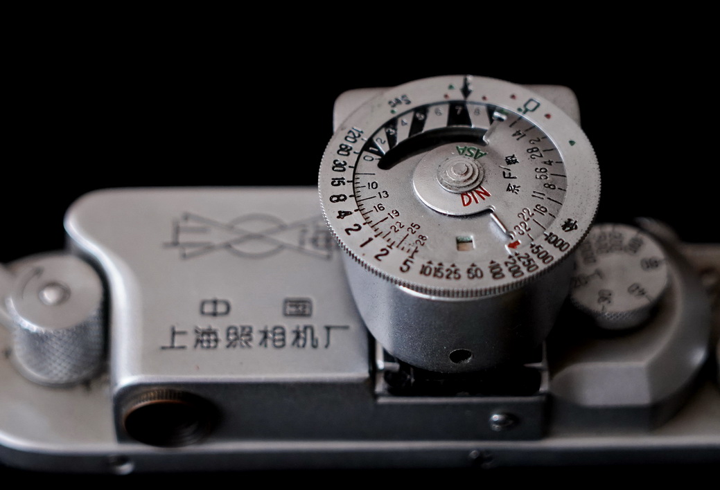 小巧的上-2型测光表，就是58-2相机的神仙伴侣，怎么看都喜欢