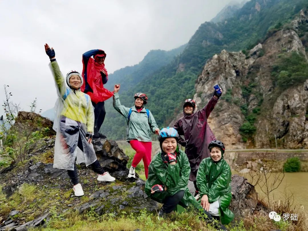 冒雨骑游资江小三峡·板竹山·望云寺观风景