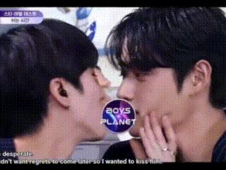 BoysPlanet男男捧脸激吻！不想留下遗憾：亲完还摸嘴唇