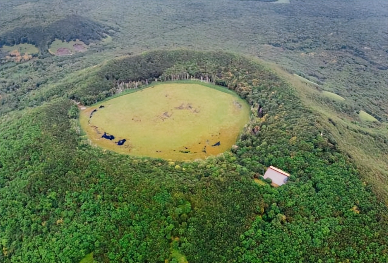 中国离俄罗斯很近的城市，隔江相望仅750米，游客少物价低