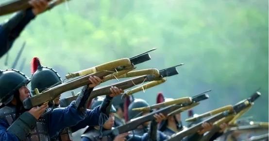汉朝时期的远程武器,远程兵器之王弩弓