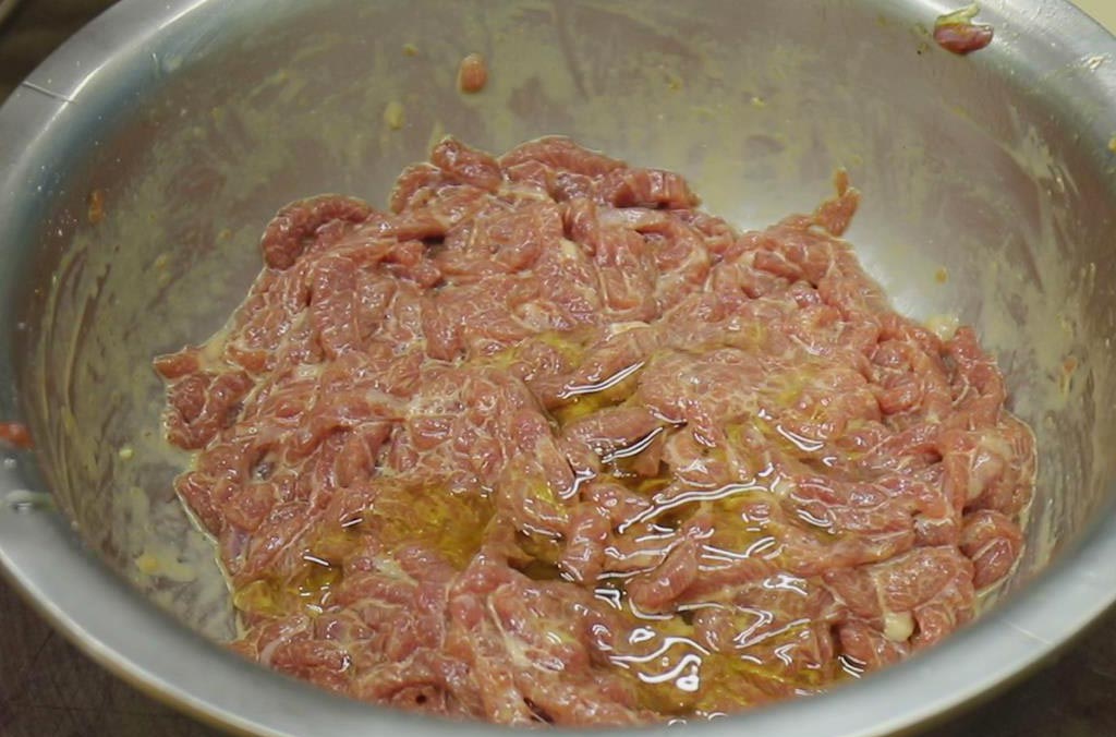 儿童锌过高症状吃什么食物补得快,孩子锌偏高平时可以吃什么