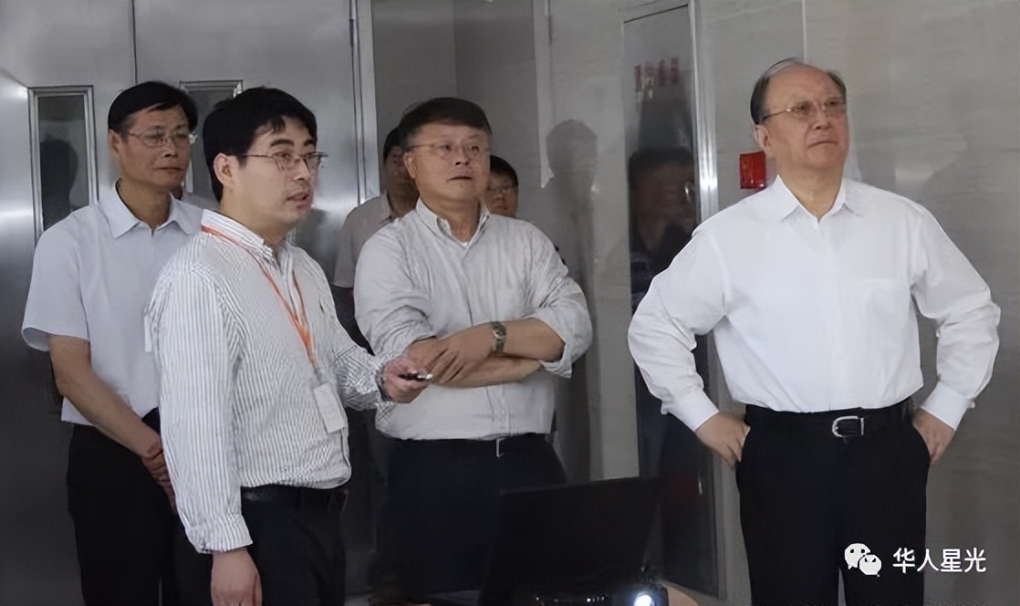 1988年前上海市市长是谁,2000年上海市市长是哪位