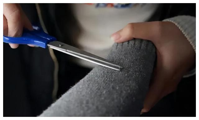 毛衣起球怎么办别急教您巧除毛球,毛衣毛长起球处理的小妙招