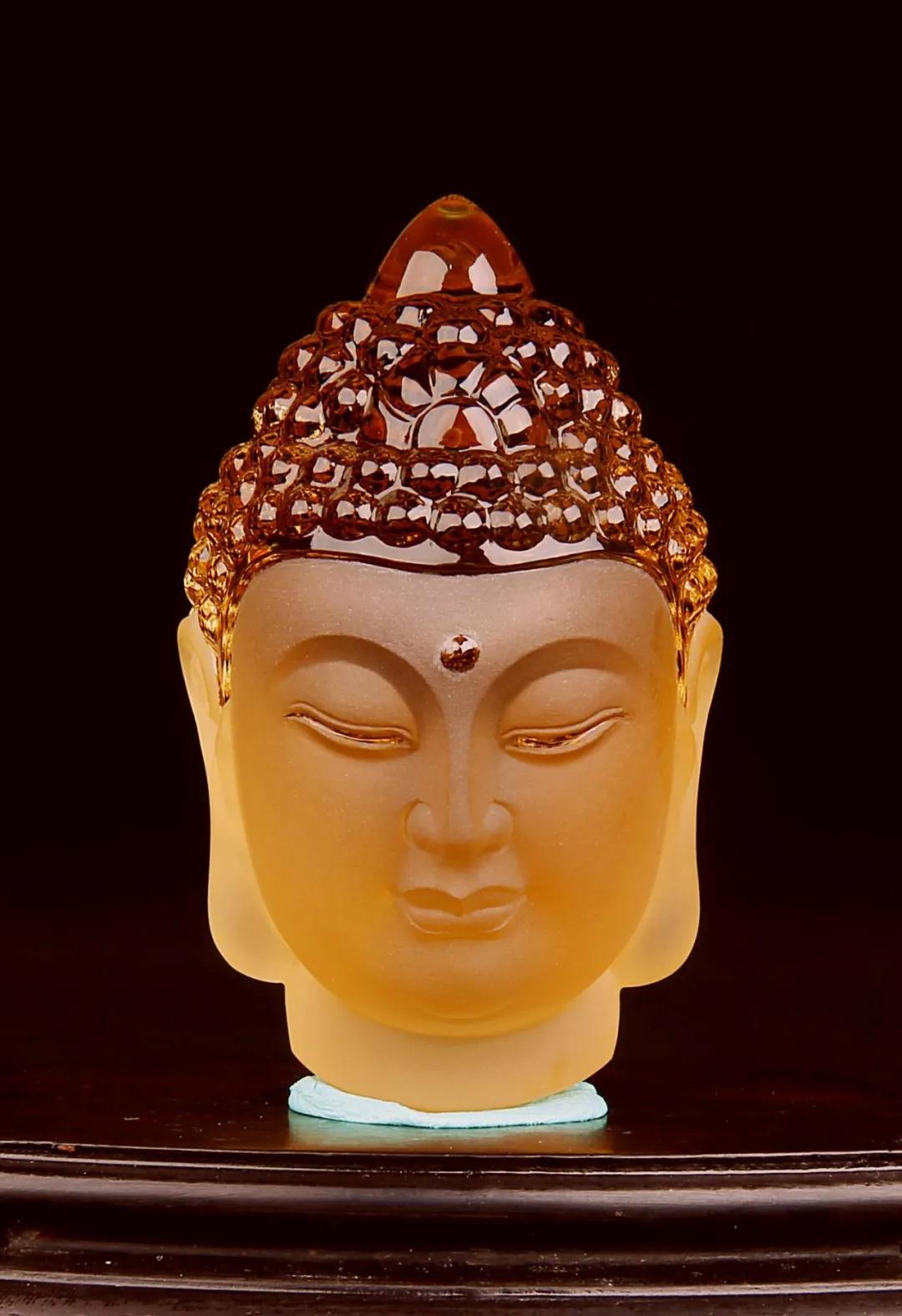 中国水晶雕刻艺术精品,高端水晶雕刻艺术品