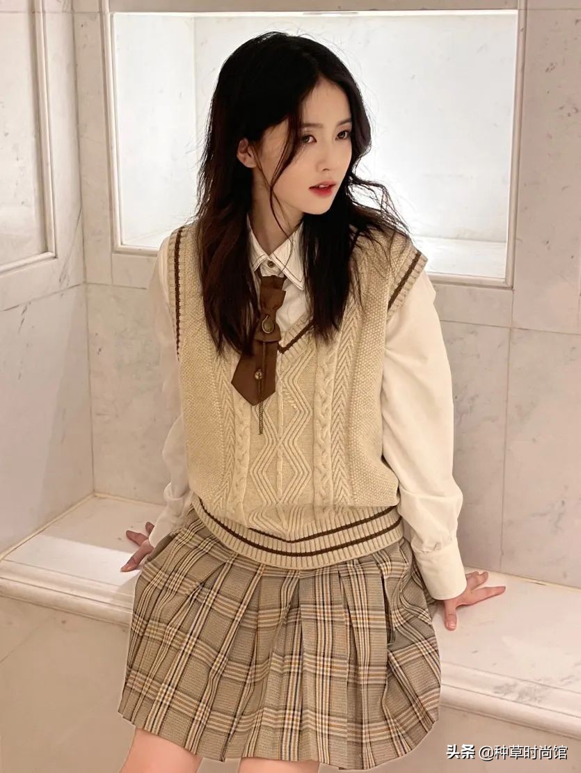 扁平脸淡颜变美思路,苦相女生长相怎么微调