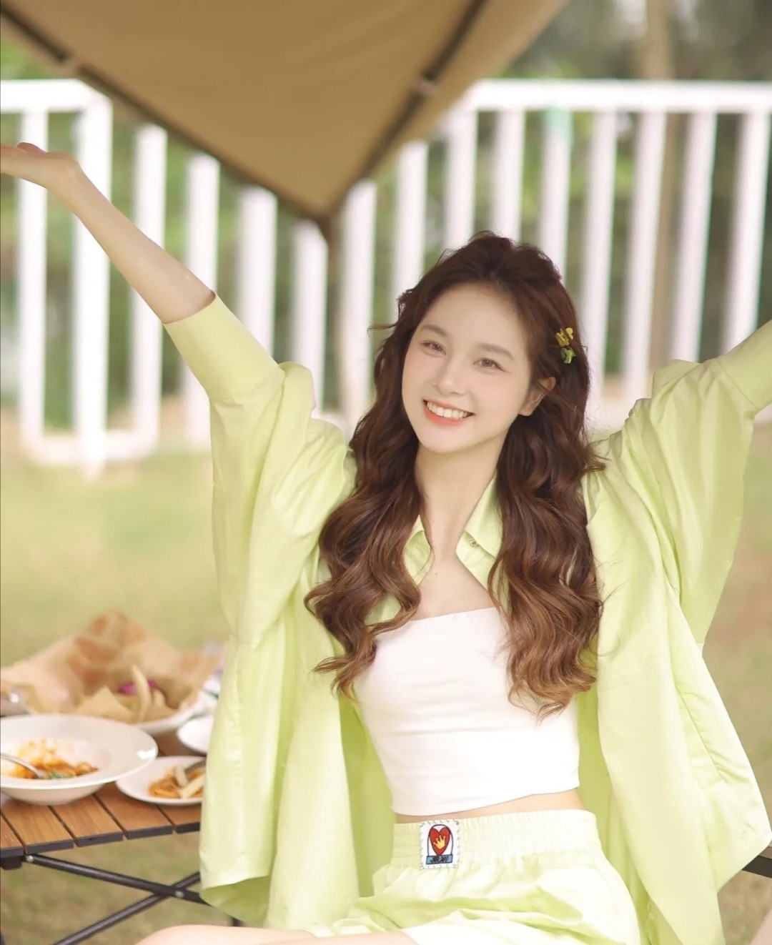 蛋卷发尽显复古质感,厌倦了卷发拉直发