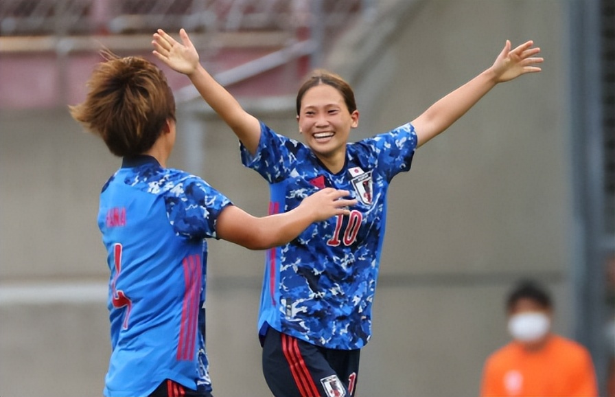 日本女足赛后致敬水庆霞,日本女足将战朝鲜女足