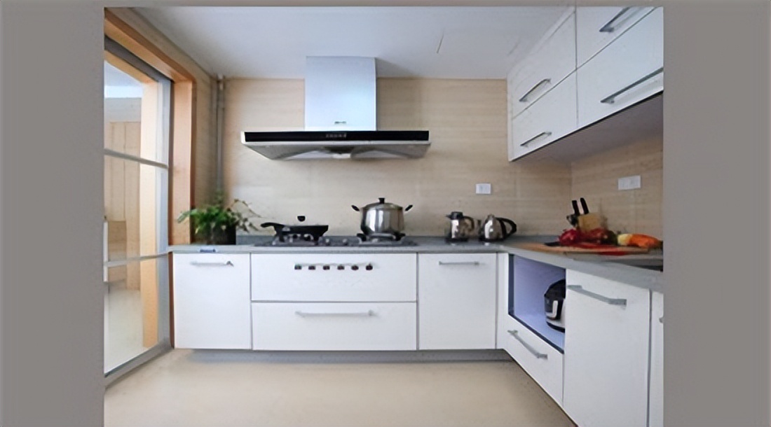 楼上厨房地面干燥但楼下漏水,厨房地面下水管漏水如何维修